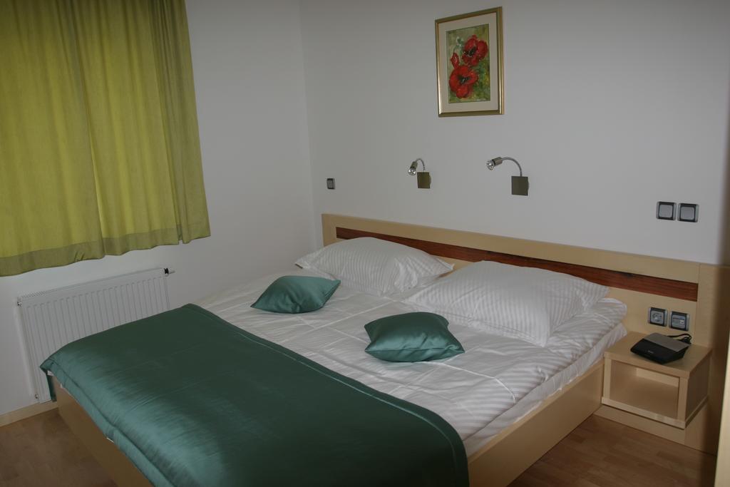 Apartments Veno Lasko Luaran gambar